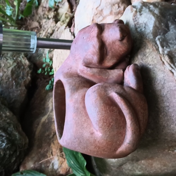 Dog Sleeping Heavy Planter Vintage w Drainage - Picture 4 of 10